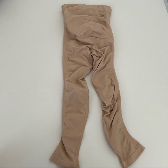 SKIMS Maternity Solutionwear Seamless Leggings L - XL - Picture 2 of 13